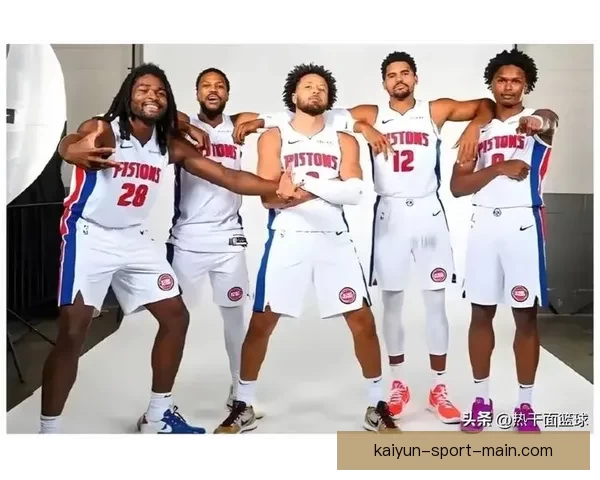 杜伦豪取24分11板助活塞轻取奇才送14连败坎宁安因伤缺阵